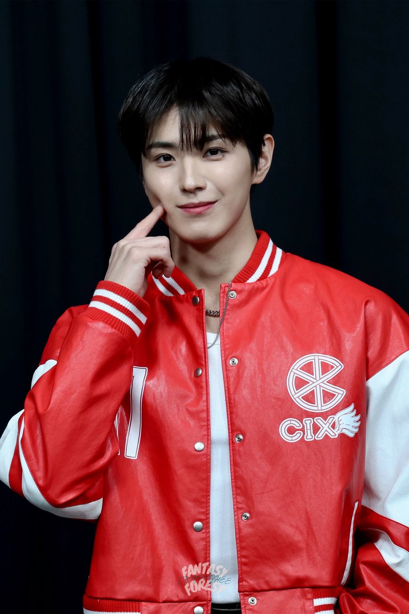 FantasyForest's tweet photo. 260109

#용희 #김용희 #ヨンヒ #YONGHEE
#CIX #씨아이엑스 https://t.co/QvB3UqNjdh