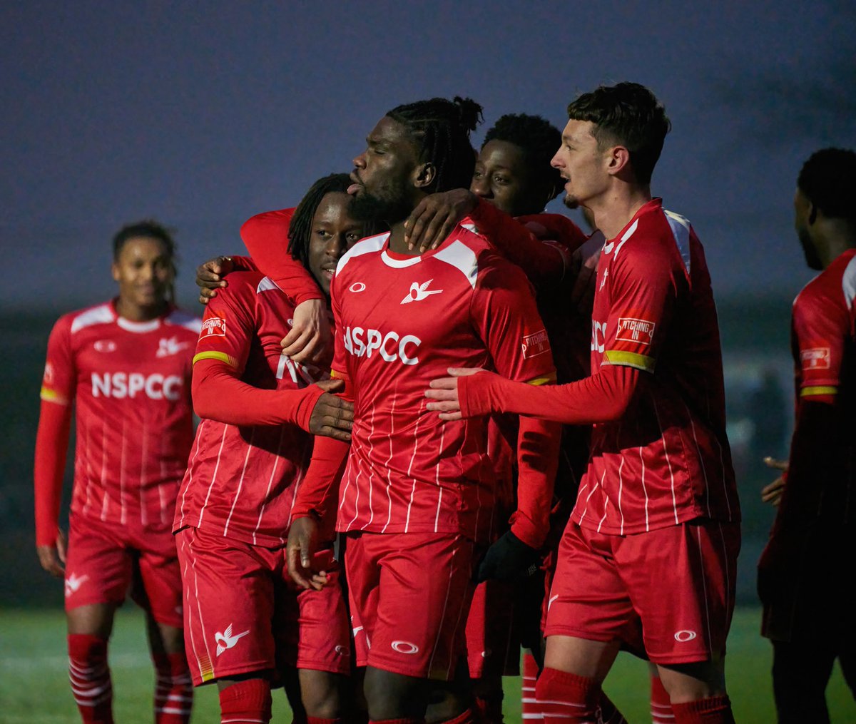 davidsmith_9's tweet photo. It’s been an absolute pleasure representing this club over the past 15 months. I’ve met some incredible teammates, staff and supporters who made me feel welcome from day 1 which I will be always grateful for. Wishing the club nothing but success in the future ❤️ @CarshaltonA_FC https://t.co/YKOwqhsUca