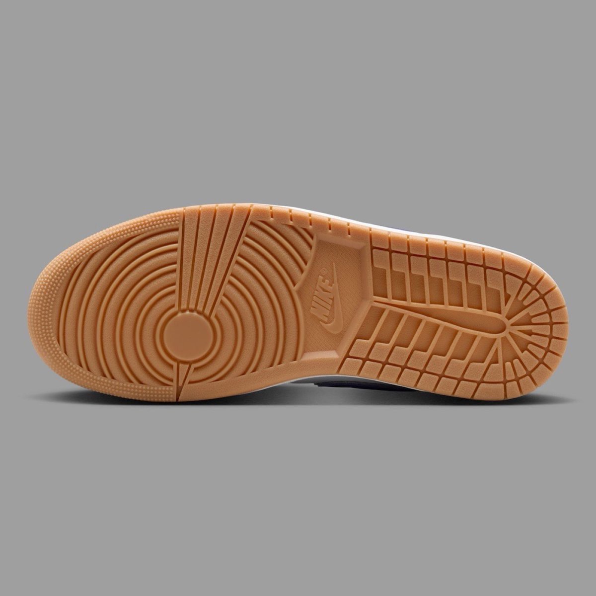 JustFreshKicks's tweet image. OFFICIAL IMAGES: Air Jordan 1 Low "Dodgers" ⚾️

🗓️ Spring 2026
💰 $130