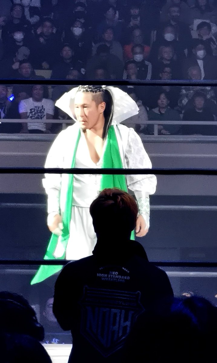 Shazzledazzlee's tweet photo. AMAKUSA illuminated as Junta watches on ✨
1.1.2026
日本武道館
#noah_ghc #AMAKUSA #宮脇純太
#AmaMiya https://t.co/vPVxFKzRHZ