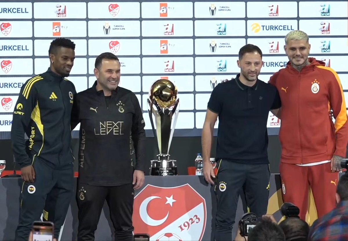 bpthaber's tweet photo. Okan Buruk ile Semedo, Domenico Tedesco ile Mauro Icardi birlikte fotoğraf çekildi. https://t.co/GWYtifDPCu