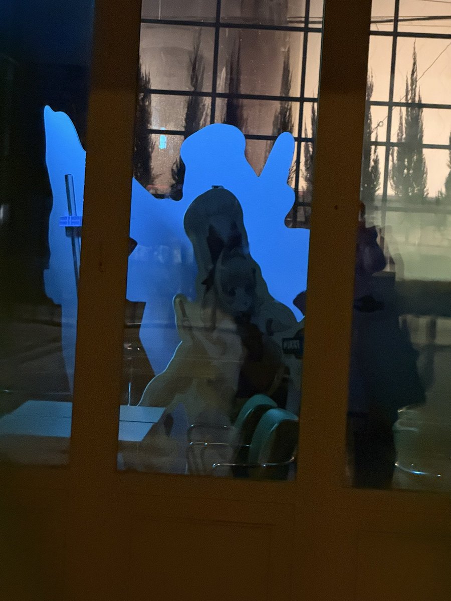 SD_TRIT's tweet image. 해운대 맘터 지나가다가 등신대다 하고 봣더니
니케가 잇네