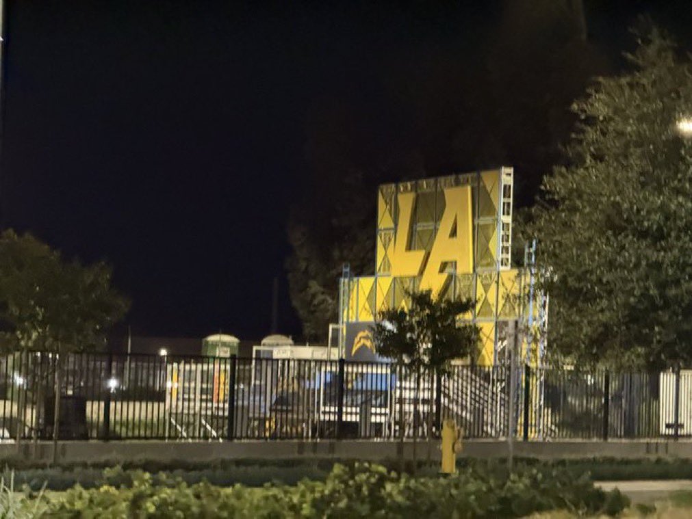 Karen ⚡️👑 △⃒⃘ tweet media