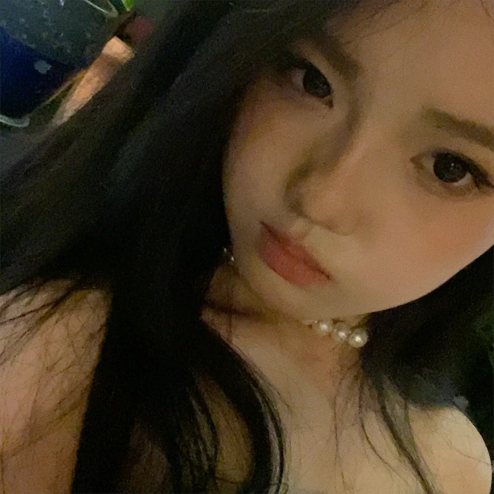 tlinhcut's tweet photo. Cam thường hông đĩ lắm nhỉ mấy a https://t.co/2NhH3tKkAk
