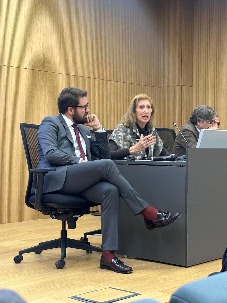 Anestesia Clínico Valencia tweet media