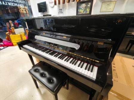 rogercalve's tweet photo. PIANO VERTICAL SCHULZE POLLMANN S 118 A
Maquinaria: VA-4A Original
Martillos: Premium Felt
Tabla armónica: Premium Spruce
Clavijas: Klinke
Acero / Cobre de las cuerdas: Röslau / DegenPedales: 3

Dimensiones: 118 x 149 x 58cm (alto x ancho x profundo) .
https://t.co/eVCBCmCYWU https://t.co/H9Q8MkxgA4
