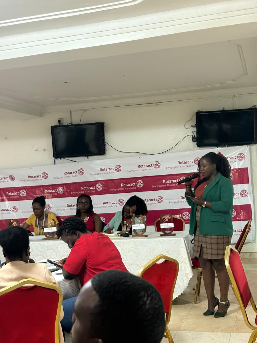 Destadia's tweet image. Insightful session with DRR @AbesageN Key takeaways for every Rotaractor:
• Commit to timely dues &amp;amp; active service
•Prioritize mentorship &amp;amp; role clarity
•Master club goals using 'My Rotary'
•Share the Rotary story with the world.
​Strategic growth starts here.

#DRRsVisit