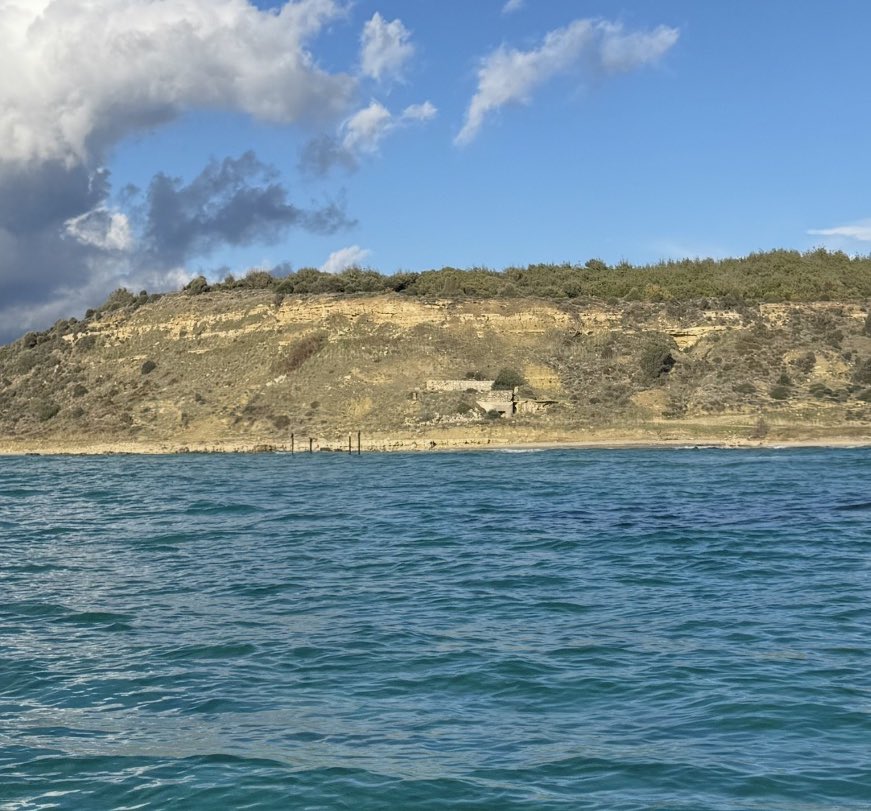 volkan_eldem's tweet image. Tahliye iskelesi Seddülbahir/Tekke koyu #Wbeach #Evacuation