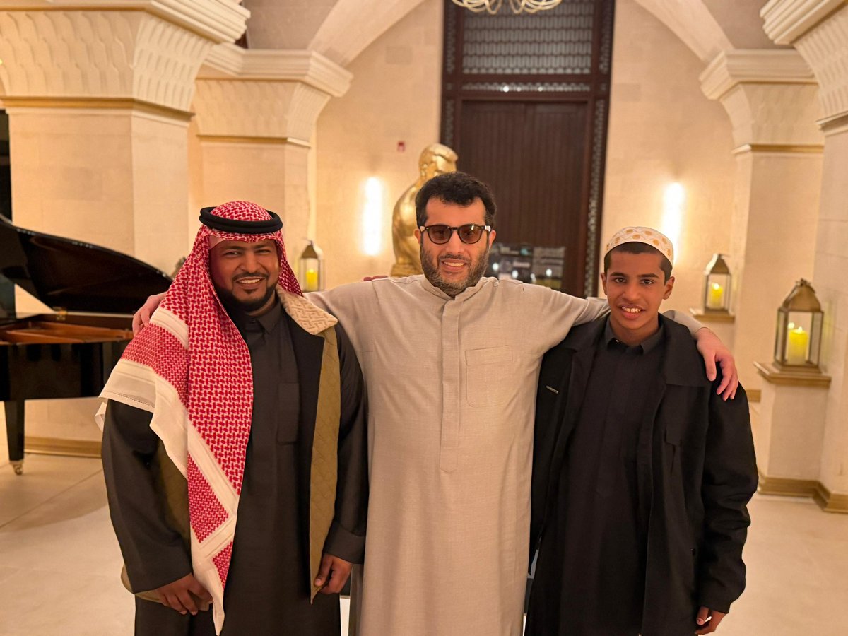 مع ولدي سيف وخاله واهلا وسهلاً فيهم بالرياض🇸🇦🙏🏻❤️