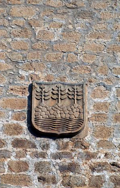 La cesión de la ciudad de Cartagena a la Corona fue uno de los movimientos políticos más brillantes y tensos de los #ReyesCatólicos. 
No fue un regalo, sino una permuta (intercambio) forzosa para arrebatarle a la familia Fajardo el control del puerto más estratégico del