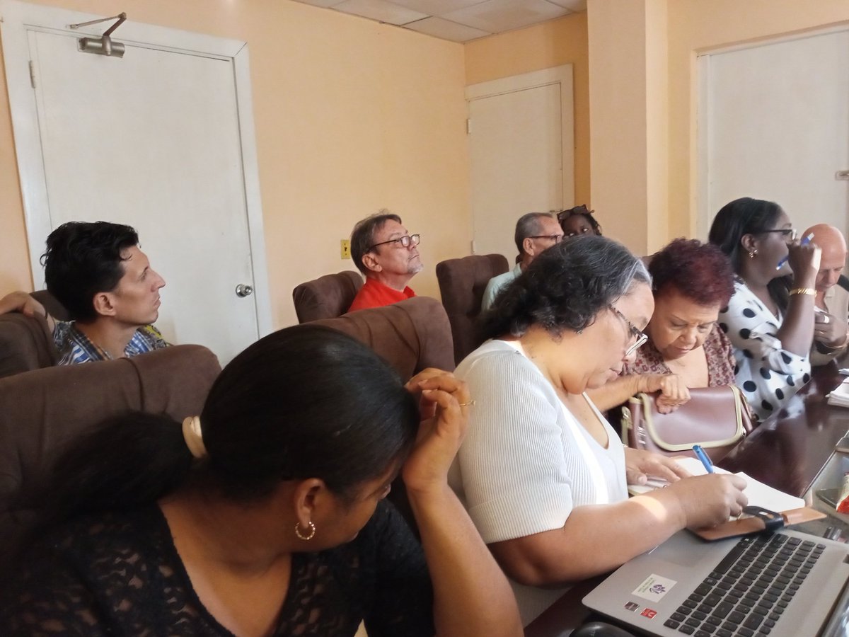 Equipo multidisciplinario analiza las observaciones emitidas por los trabajadores al Anteproyecto del Código de Trabajo. Se realizan las modificaciones en función de la participación popular.
<a href="/MTSS_CUBA/">MTSS CUBA</a> <a href="/JesusOtamendiz/">Jesús Otamendiz Campos</a> <a href="/IsraelA97520431/">Israel Antonio Riveron Sánchez</a>
