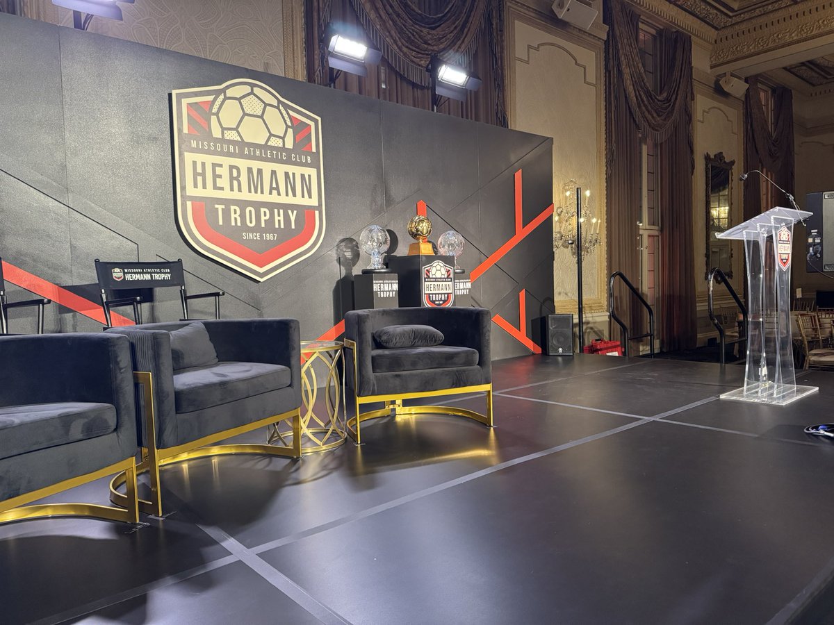 MAC Hermann Trophy tweet media