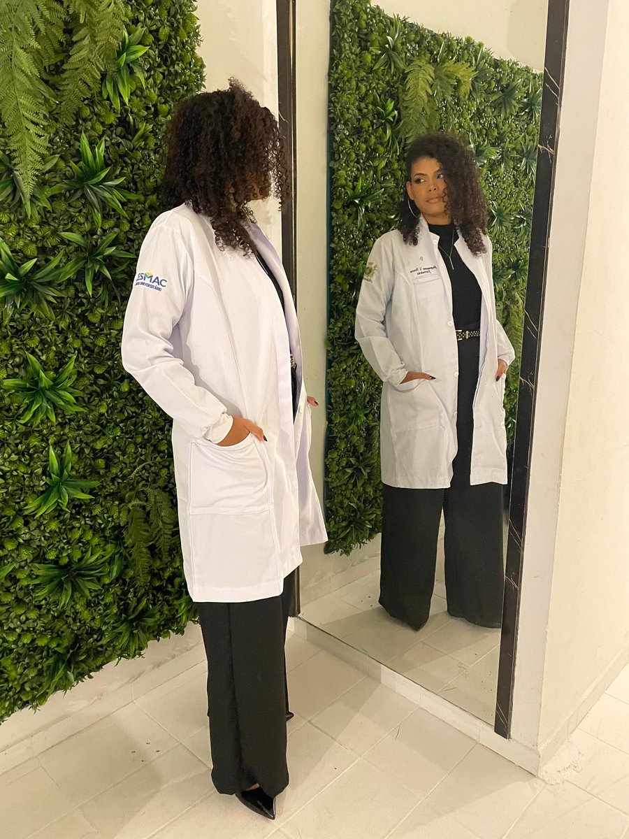 https_Moonl1ght's tweet image. Hoje tive minhas fotos de 50% farmacêutica, pqp eu tava um tesão