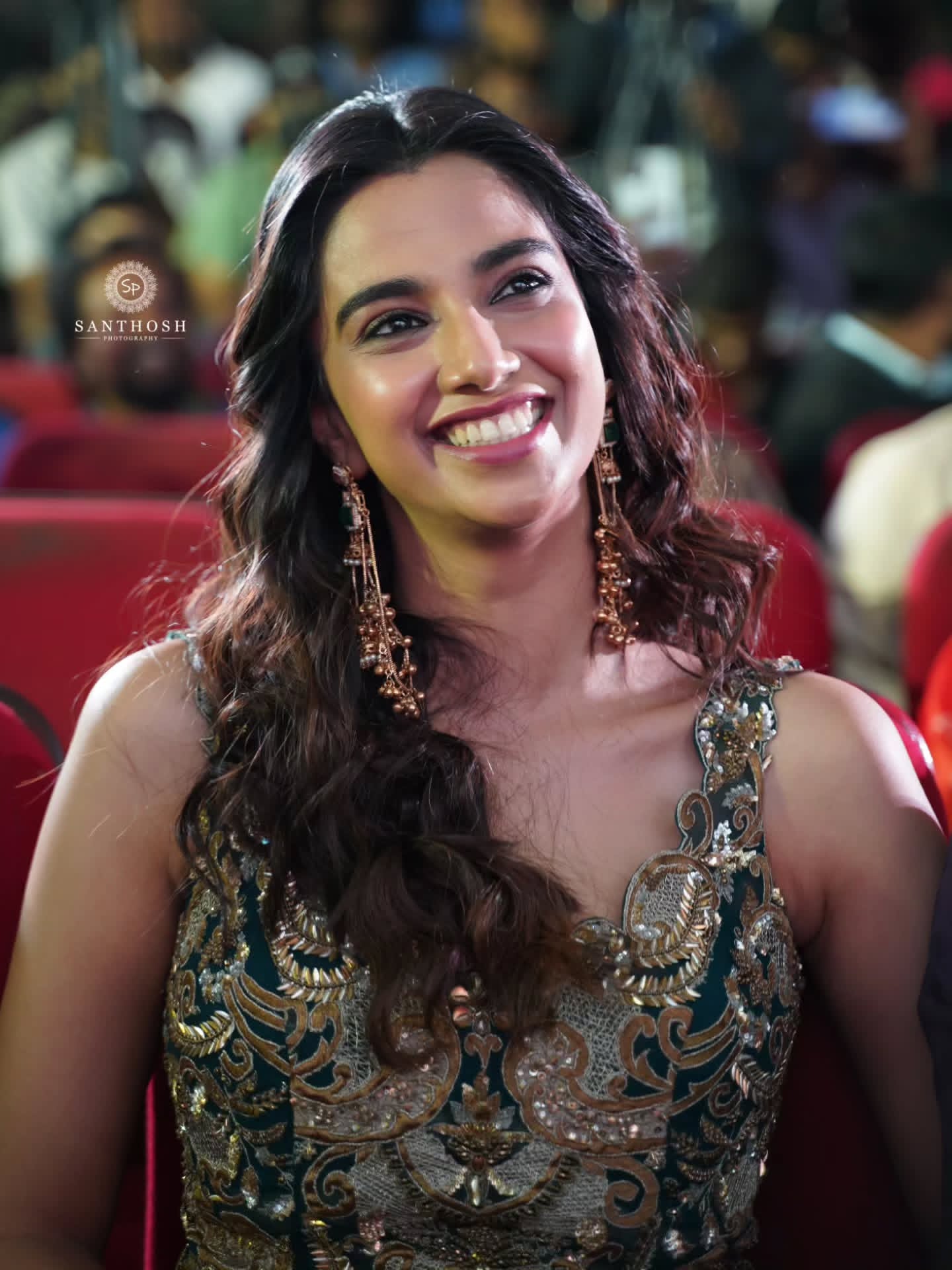 G-PRphcacAAccB8?format=jpg&name=large