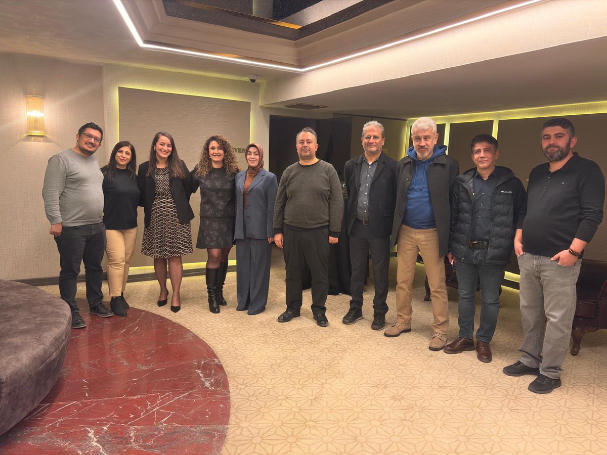 📍ANKARA

Bugün Ankara’da ebe ve hemşirelerimizle bir araya geldik.
Hukuku, haklarımızı ve birlikte mücadelenin önemini konuştuk.

Bilgi güçtür, dayanışma şarttır.

<a href="/Dr_Yusuf_63/">Dr.Yusuf Eryazğan</a> <a href="/mrtylmz1972/">Dr. Murat Yılmaz</a> <a href="/dayanismasen/">Birlik ve Dayanışma Sendikası</a>