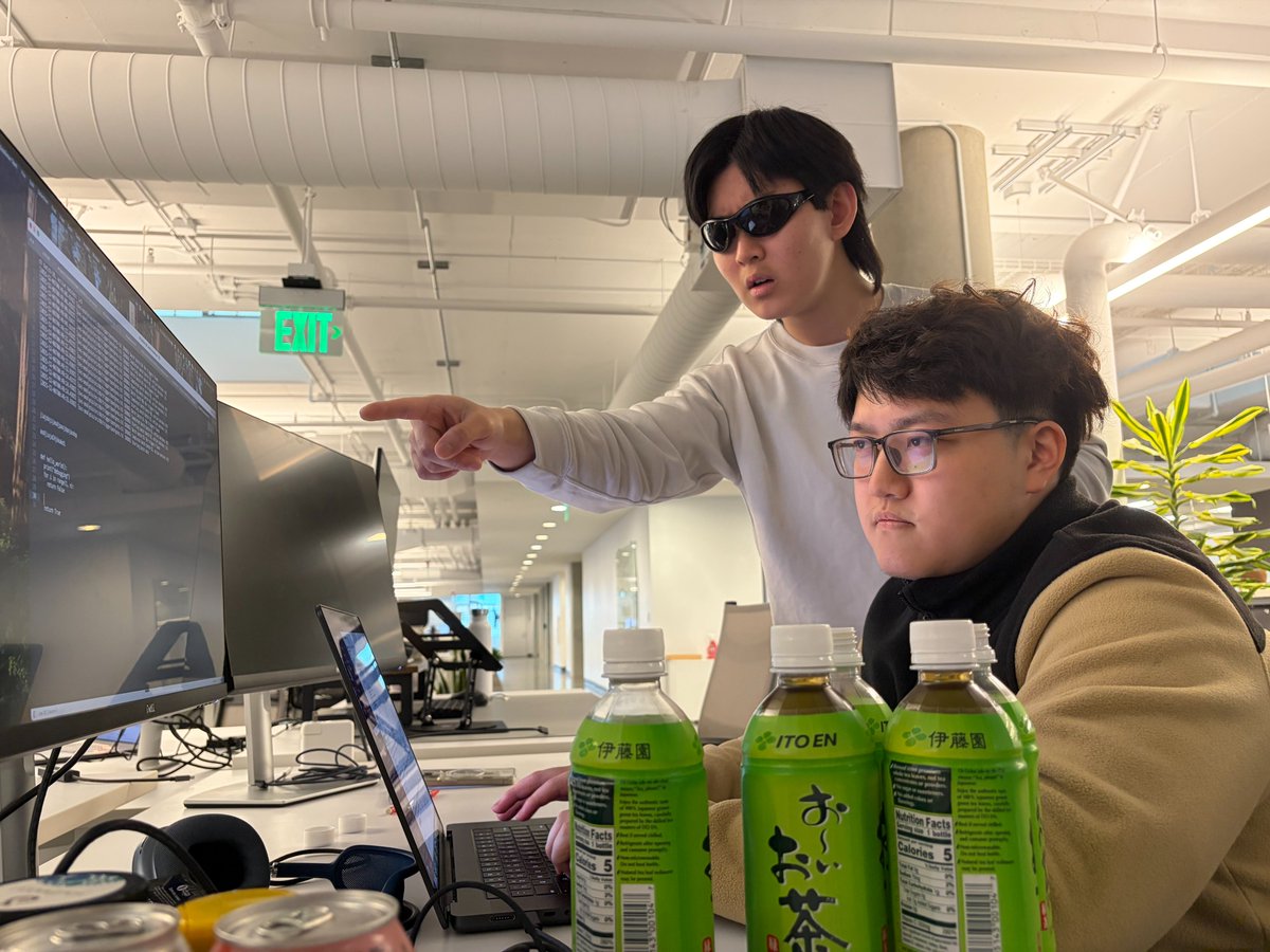 Resolve AI tweet media