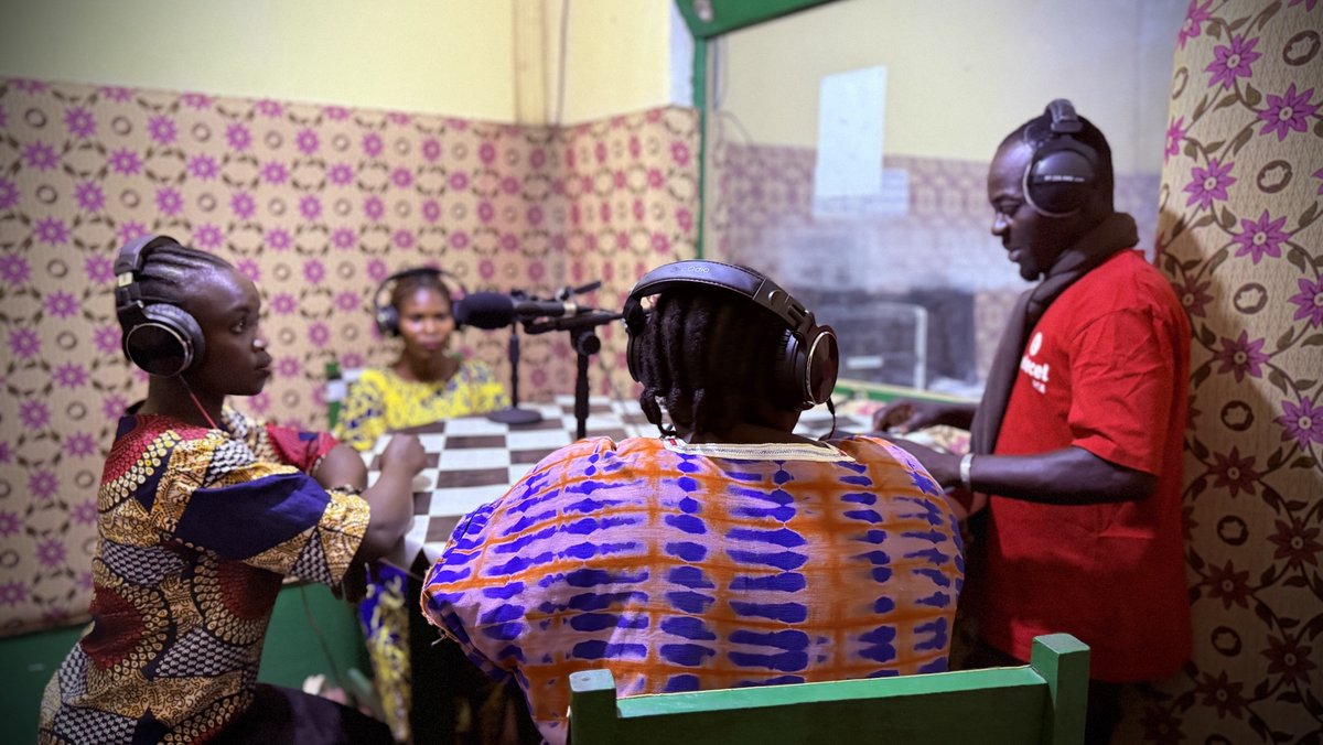 UN_CAR's tweet photo. Maigaro, a community radio📻 station in #Bouar🇨🇫, is currently broadcasting programmes explaining the electoral dispute: how does it work? What legal options are available? An initiative by the National Electoral Authority (ANE) supported by #MINUSCA. https://t.co/t95q5MQvQY