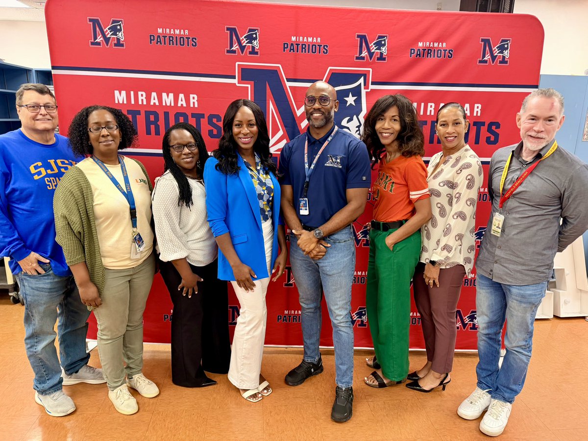 DrKFried's tweet image. ✈️ Magnet Visit Spotlight: Miramar High School

An inspiring visit to Miramar HS’s Aviation and IB Magnet Programs, where students are scaling up rigor through authentic, hands-on learning.

Great speaking with Hector Serrano, a junior in the program who has already completed his…