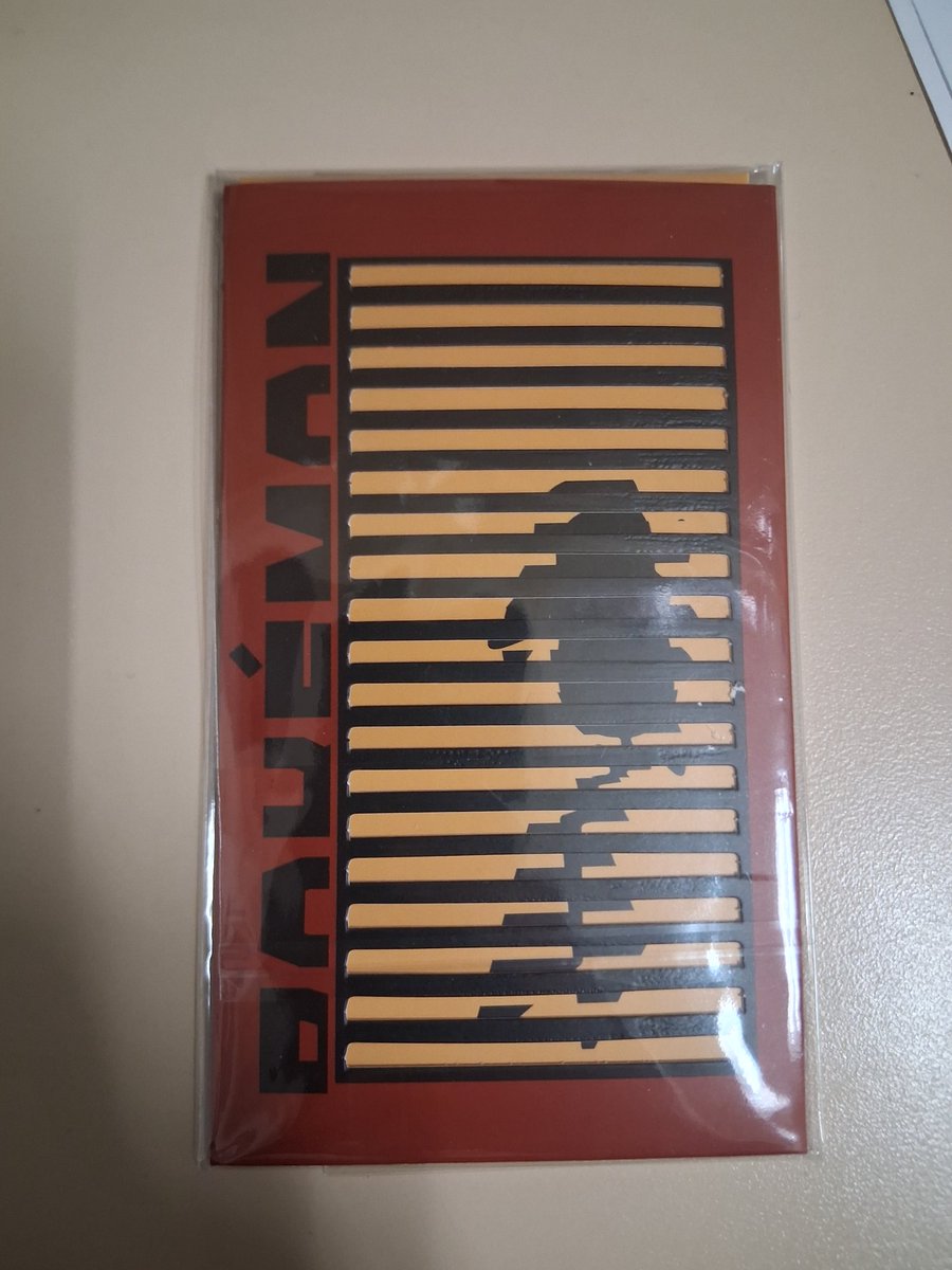What is this lenticuler Pokémon card? Anyone?