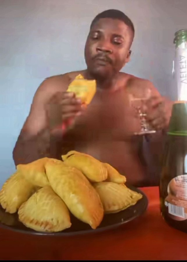 danieldane101's tweet image. You go buy plastic for Eatery you think say you be big boy