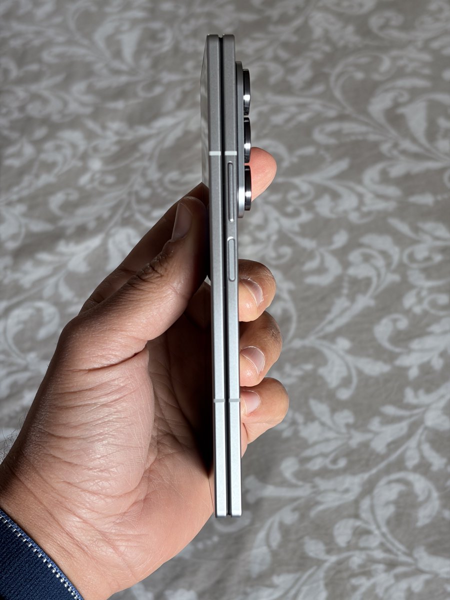 smartechdaily's tweet image. أريد استشارتكم بصراحة، ما رأيكم في تغيير جهاز #GalaxyS25Ultra بجهاز #GalaxyZFold7؟