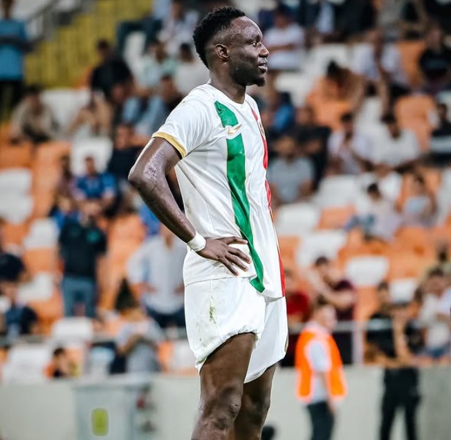 futbolarena's tweet photo. 19 maç, 17 gol. TFF 1. Lig'in en golcüsü. #Diagne 💥 https://t.co/TXtTB5khZ0