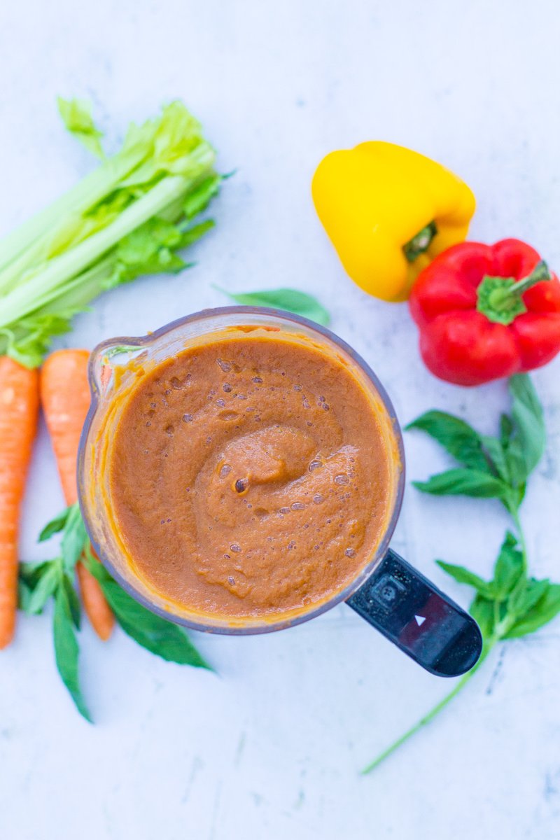 easypeasyfoodie's tweet image. Perfect for busy weeknights and #fussykids, this easy Hidden Vegetable Pasta Sauce takes just #15minutes and packs in a whopping 7 different vegetables and #noaddedsugar =&amp;gt; bit.ly/2PwEjpt

#pastasauce #hiddenveg #lowcalorie #backtoschool #vegan #vegetarian #df #gf