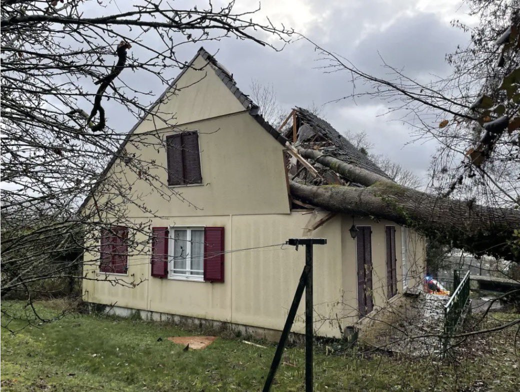 Météo Nord Parisien 🌪⚡️🌈☀️ tweet media