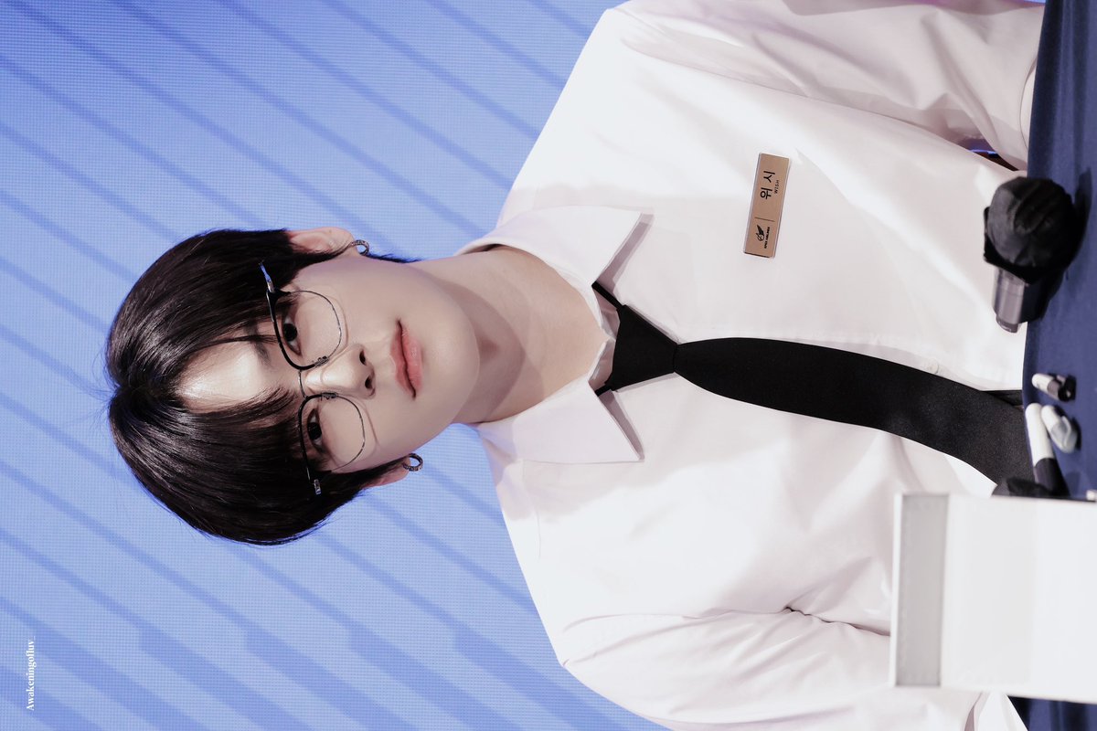 っ⩊＜ tweet media