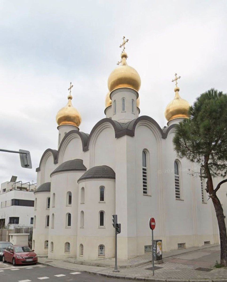 Monarchies2000's tweet image. C'est à l'église Sainte Marie-Madeleine de Madrid que le Grand-duc Georges #Romanov, héritier de la couronne de #Russie , a célébré le Noël orthodoxe . #Russia #monarchie #monarchy 👑🇷🇺☦️