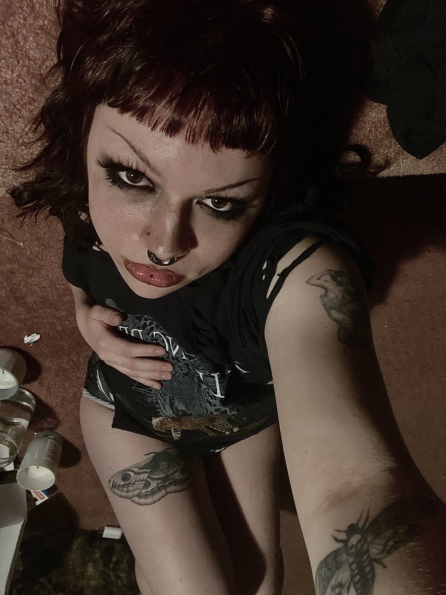 esoteric boytwink tweet media