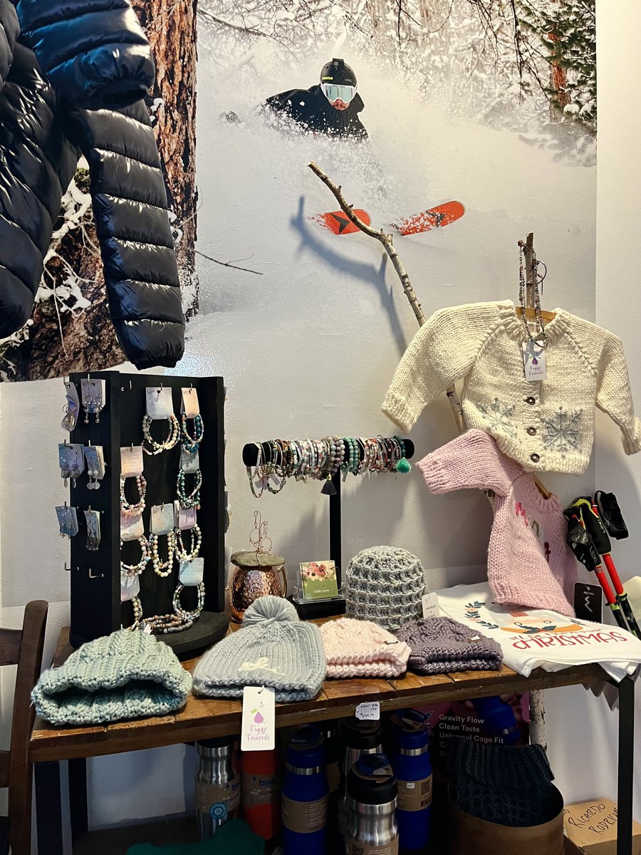 Tune it. Gear up. Go ski. 🎿

Mount Snow Ski Werks has endless options for skis, boots, fashionable outfits, and warm layers. Don't forget about their top-of-the-line Crystal 1 Montana robotic tuner that will keep your skis in tip top shape!
🔗 mountsnowskiwerks.com 
#visitvt