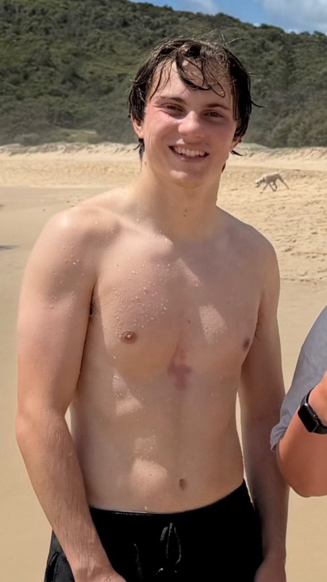 PIASTRIF's tweet image. GENTE O 4