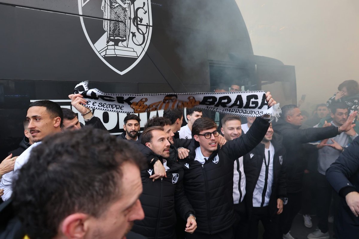 Vitória News tweet media