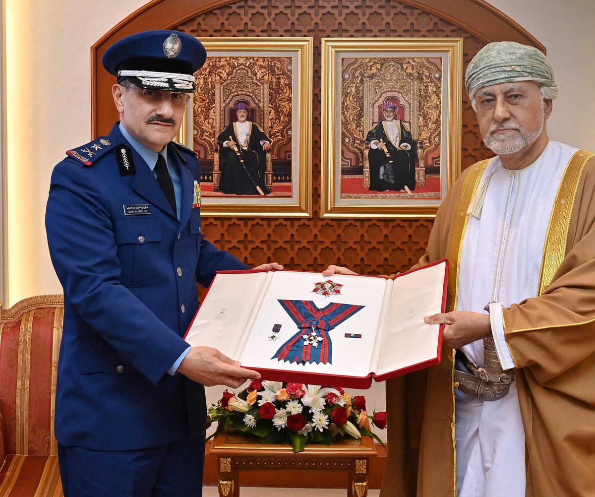 سبحان من زرع حب 🇴🇲🇸🇦  #المملكة_العربية_السعودية في قلوبنا نحن #العمانيين، مع حب #الوطن، وجمع بين قلوبنا على الأخوة والوفاء، وجعلنا شركاء في الخير والسلام، يدا بيد نحو مستقبل مشرق يليق بأمتنا الحبيبة. 💛✨
🇴🇲🇸🇦