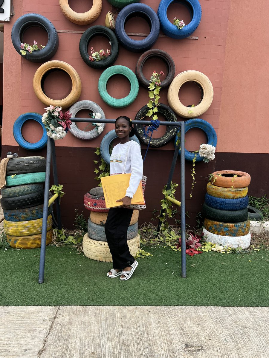 Favour Adebayo👗✂️ tweet media