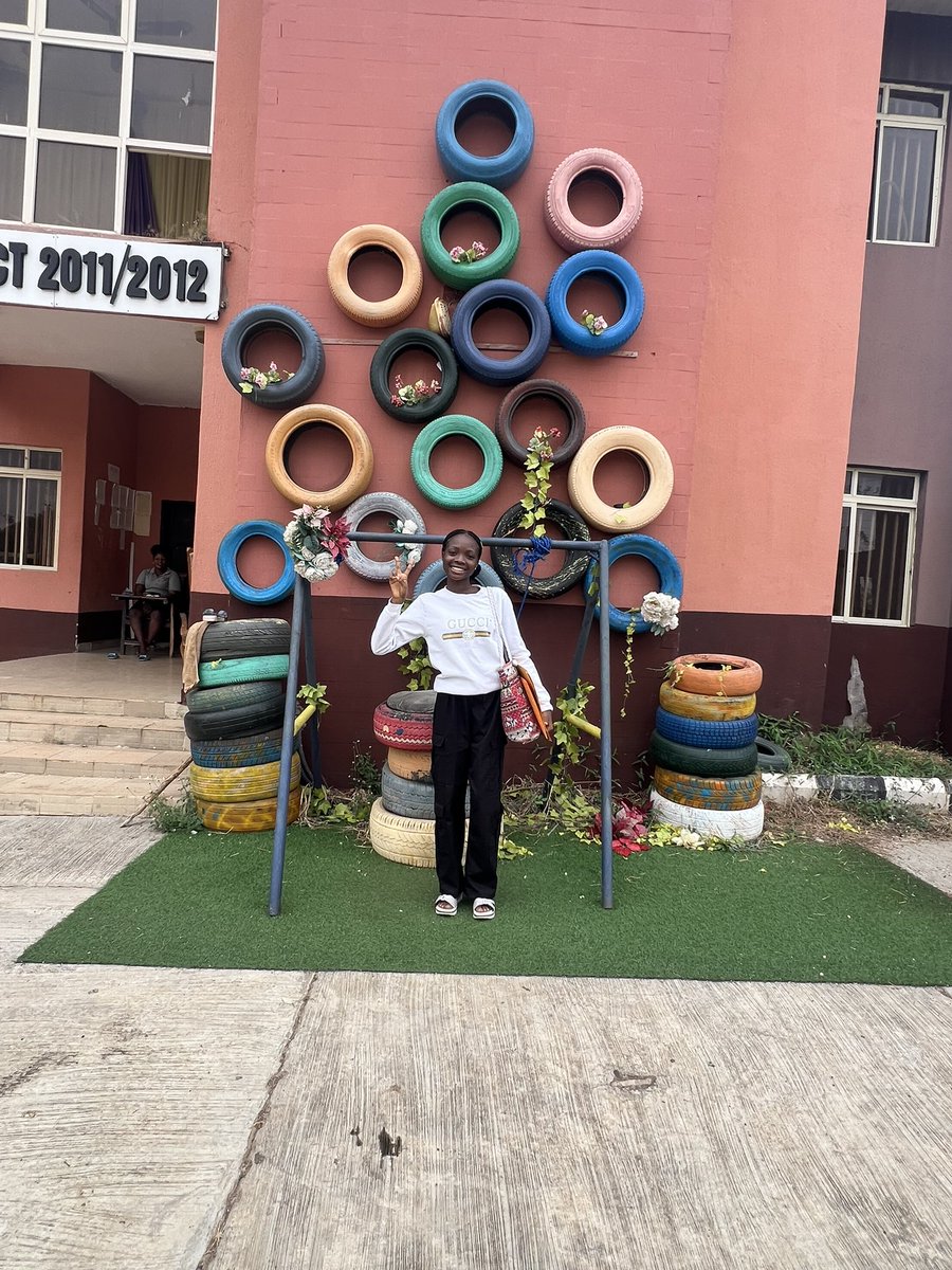 Favour Adebayo👗✂️ tweet media