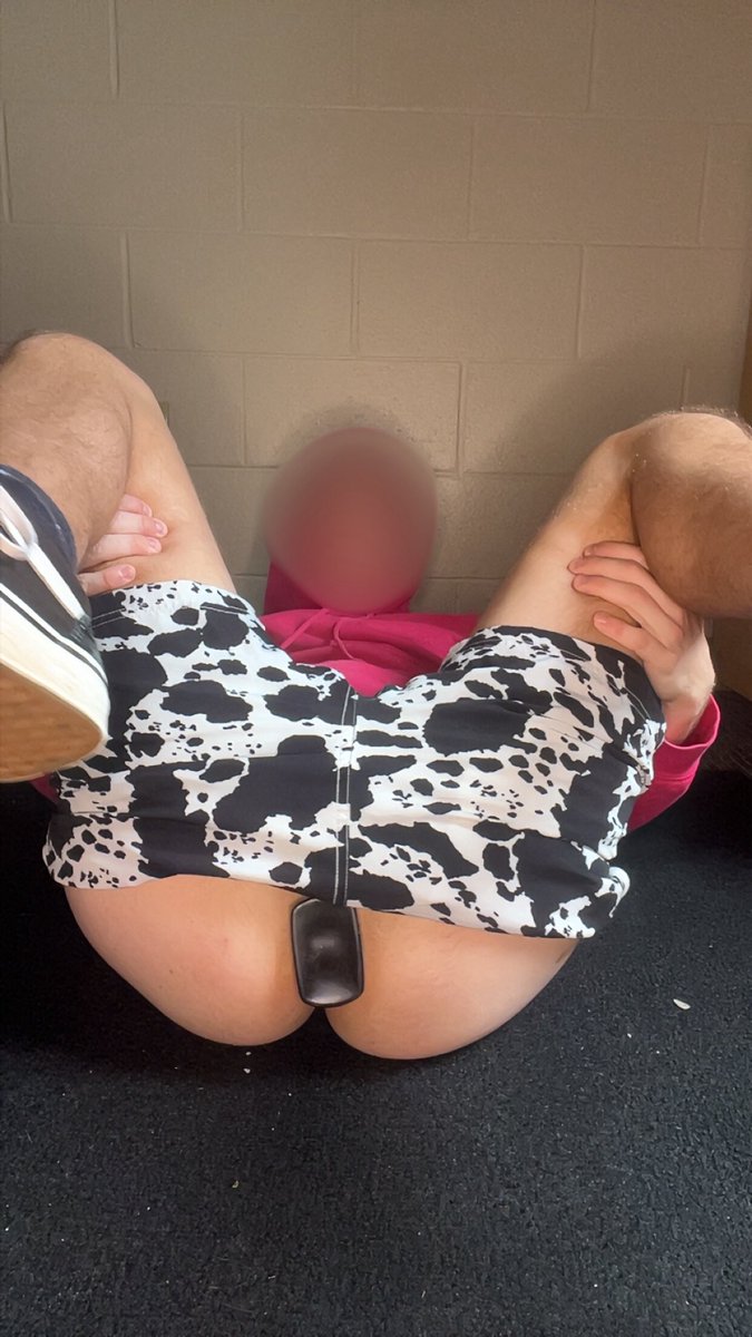 Going to the gym #locked and #plugged feeling super horny #jock posting every day of 2026 (day 9/365) #gay #kink