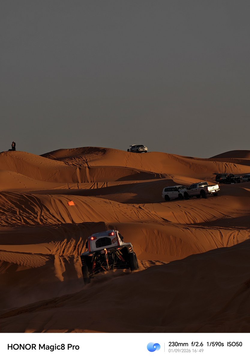 _AFZJ's tweet photo. تجربة تصوير جهاز Honor magic 8 pro في رالي داكار

@HonorKSA

 #HonorMagic8pro #Dakar2026 #DakarInSaudi https://t.co/0wTDg7Fv2C