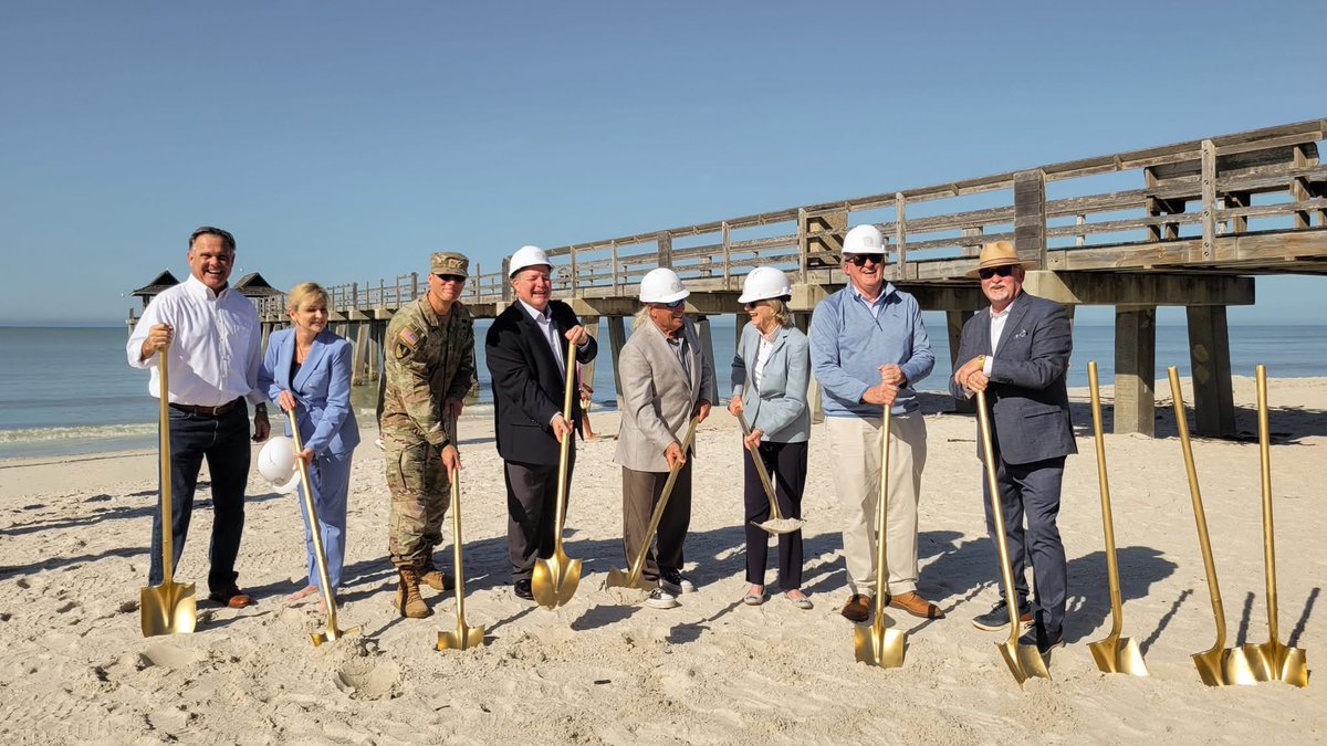 AtlantaCorps's tweet image. A happy Friday in the South Atlantic Division! 
- Mantis, a female Right Whale was seen with her 8th calf in the Charleston District.
- Maj. Cory Bell, Deputy commander of the Jacksonville District, spoke at the Naples Pier groundbreaking.