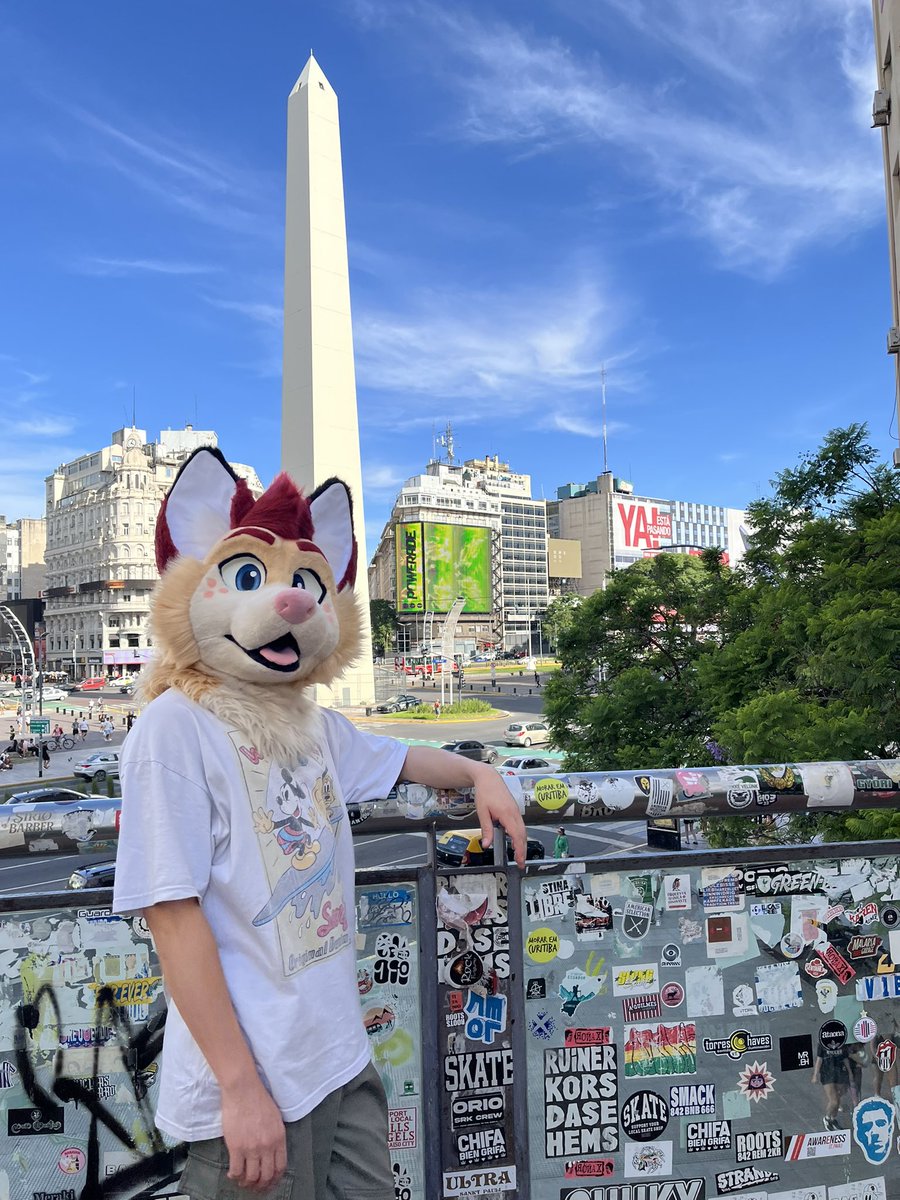 The skies in Buenos Aires are the bluest, most beautiful ones you will ever see ☀️

#FursuitFriday
📸 <a href="/thehypercoyote/">Hyper (Sign Guy) 🚲🚈</a>