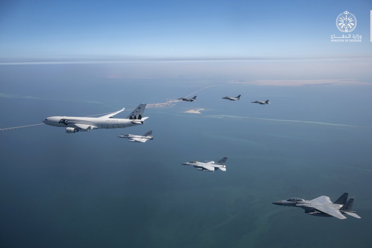 modgovksa's tweet image. وشملت مناورات التمرين سيناريوهات عملياتية متقدمة، تضمنت محاكاة تهديدات جوية وصاروخية متعددة الأبعاد، ومناورات جوية مشتركة، وتمارين ميدانية تكاملية، ركزت على تحسين التشغيل البيني، وتعزيز منظومات القيادة والسيطرة، ورفع كفاءة العمل ضمن بيئة عمليات مشتركة.

#وزارة_الدفاع