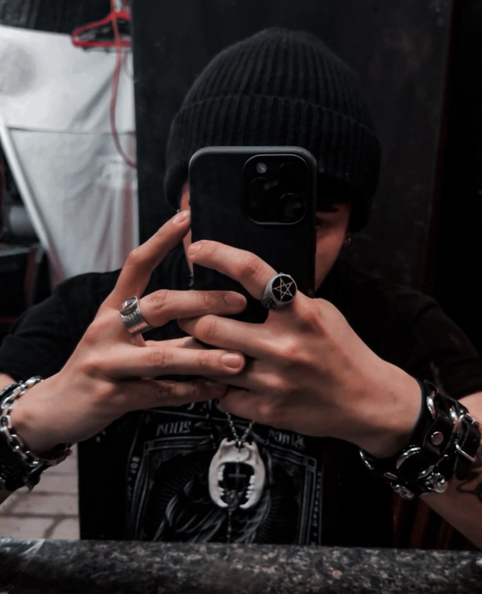 𝕺𝖘𝖈𝖆𝖗🦇 tweet media
