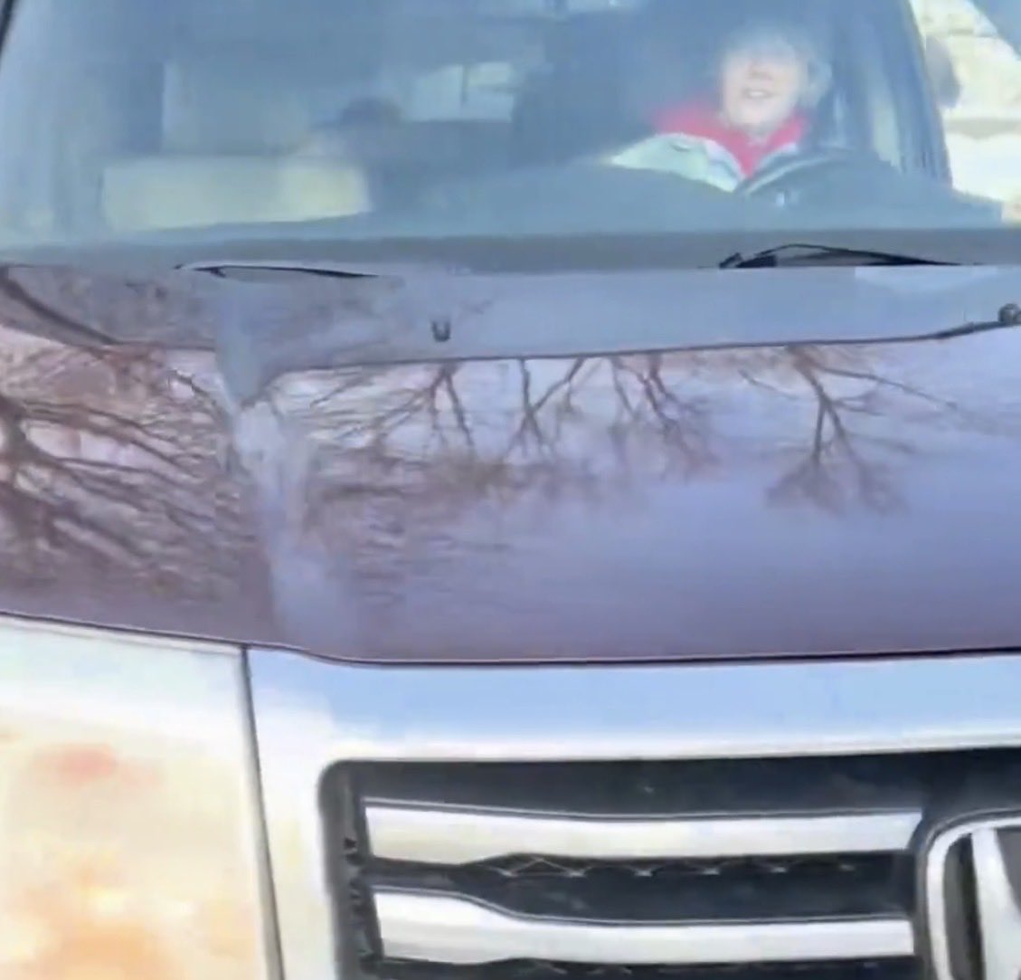 MattWalshBlog's tweet image. Left: Renee’s butch “wife” standing in the street, taunting ICE agents, and daring them to “come at us”

Right: Renee grinning and looking at the officer right before driving directly into him

The media lied about every aspect of this case. Again.

Enemies of the people.