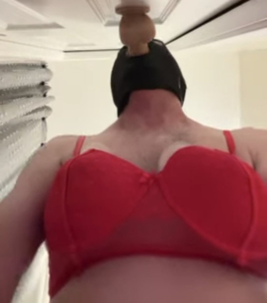 🤯😵‍💫RT game to determine our next contract price. 5/5/5 1 comment until Sunday at 7pm cst. Contract starts Monday. 😈💦🥵
The bitch loves humiliating comments so please engage.