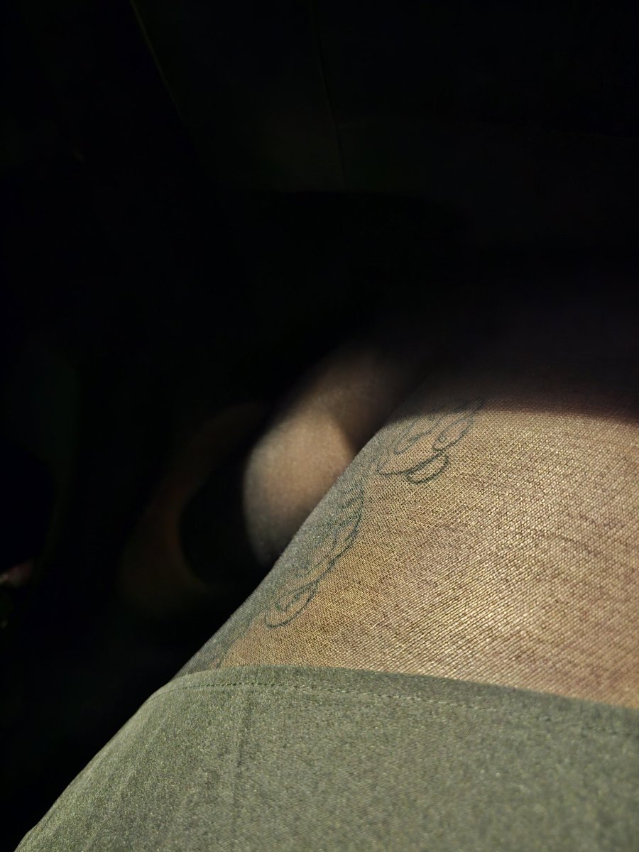 gemoc18's tweet photo. Tights and tattoos is an elite combination, don't you think 🥰 https://t.co/iw0di6bm9h
