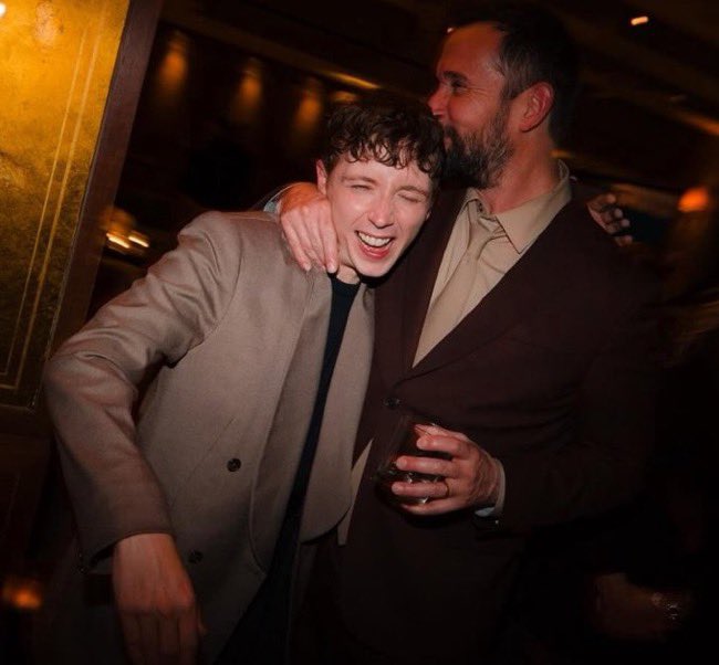 an omega and his extremely possessive alpha