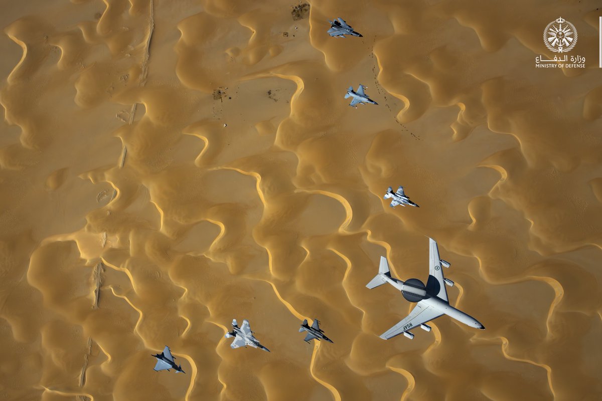 بالصور 📷 | التمرين العسكري المشترك #درع_الخليج_2026 يختتم مناوراته في #المملكة العربية #السعودية، بمشاركة القوات الجوية وقوات الدفاع الجوي بدول #مجلس_التعاون لـ #دول_الخليج العربية، والقيادة العسكرية الموحدة لمجلس التعاون، في إطار تعزيز التعاون الدفاعي الإقليمي ورفع مستوى