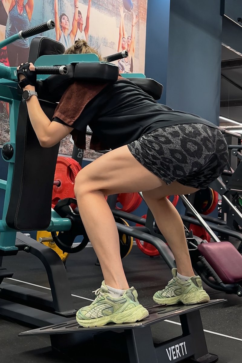 firmflexing's tweet photo. Plates.
#atthegym #fitness #fitnessislife #girlswhosquat #gymgirl #legmuscles #squat #squatbooty #squatbooty #workoutpic https://t.co/F00eH9lpIt
