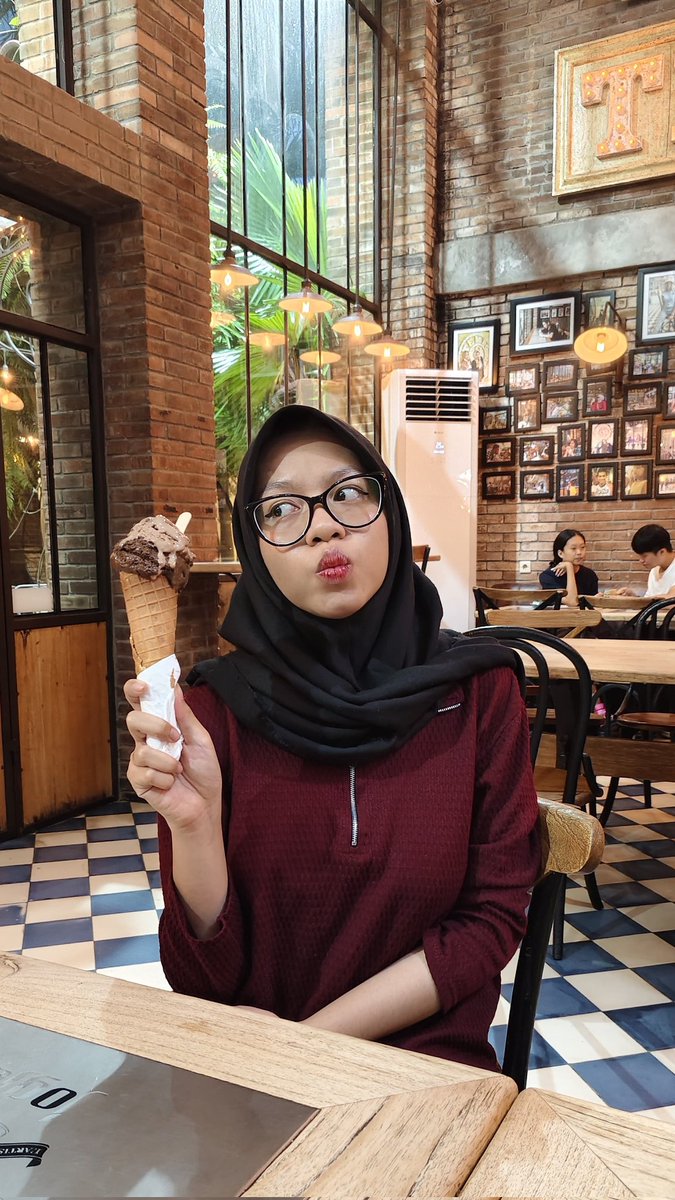 sya 🧯 tweet media